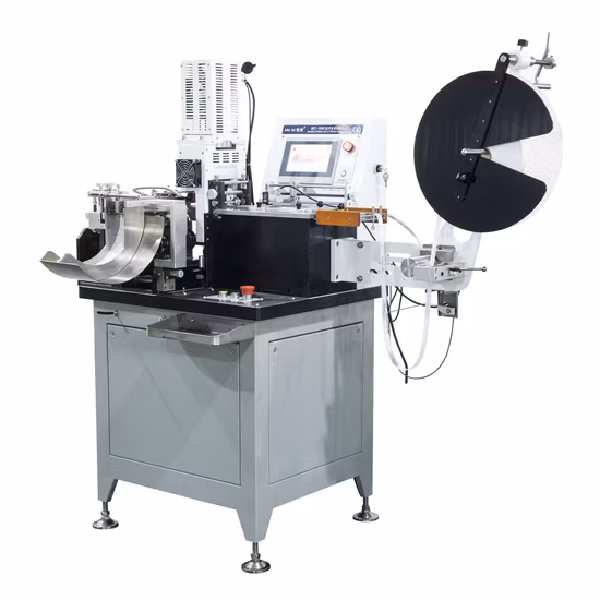 Taglio e piegatura del nastro per etichette in raso di poliestere ad ultrasuoni